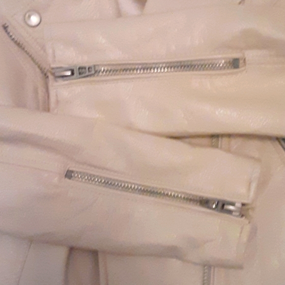 BLANK NYC Small Vegan Leather Zipper Jacket - Picture 6 of 6